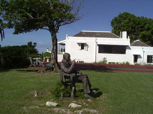 Camelot Village house, Discovery Bay photograph 1